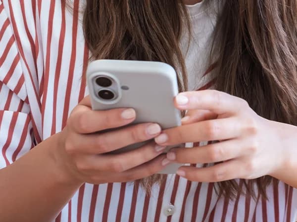 Atendimento humano da Nobre Caracelli conversando pelo WhatsApp com o cliente